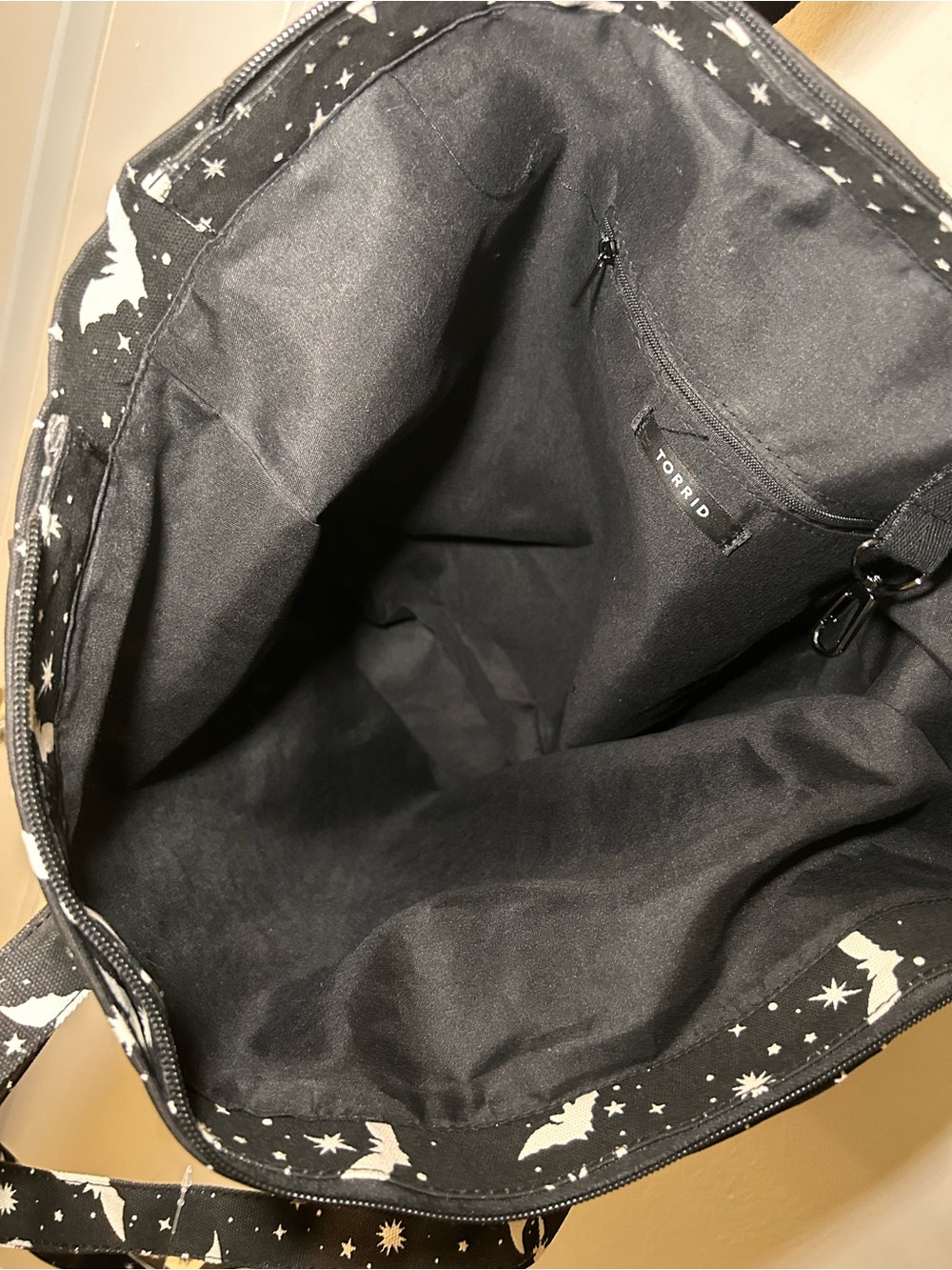 Torrid Black Denim Halloween Bat Tote Bag NWT - Picture 10 of 13